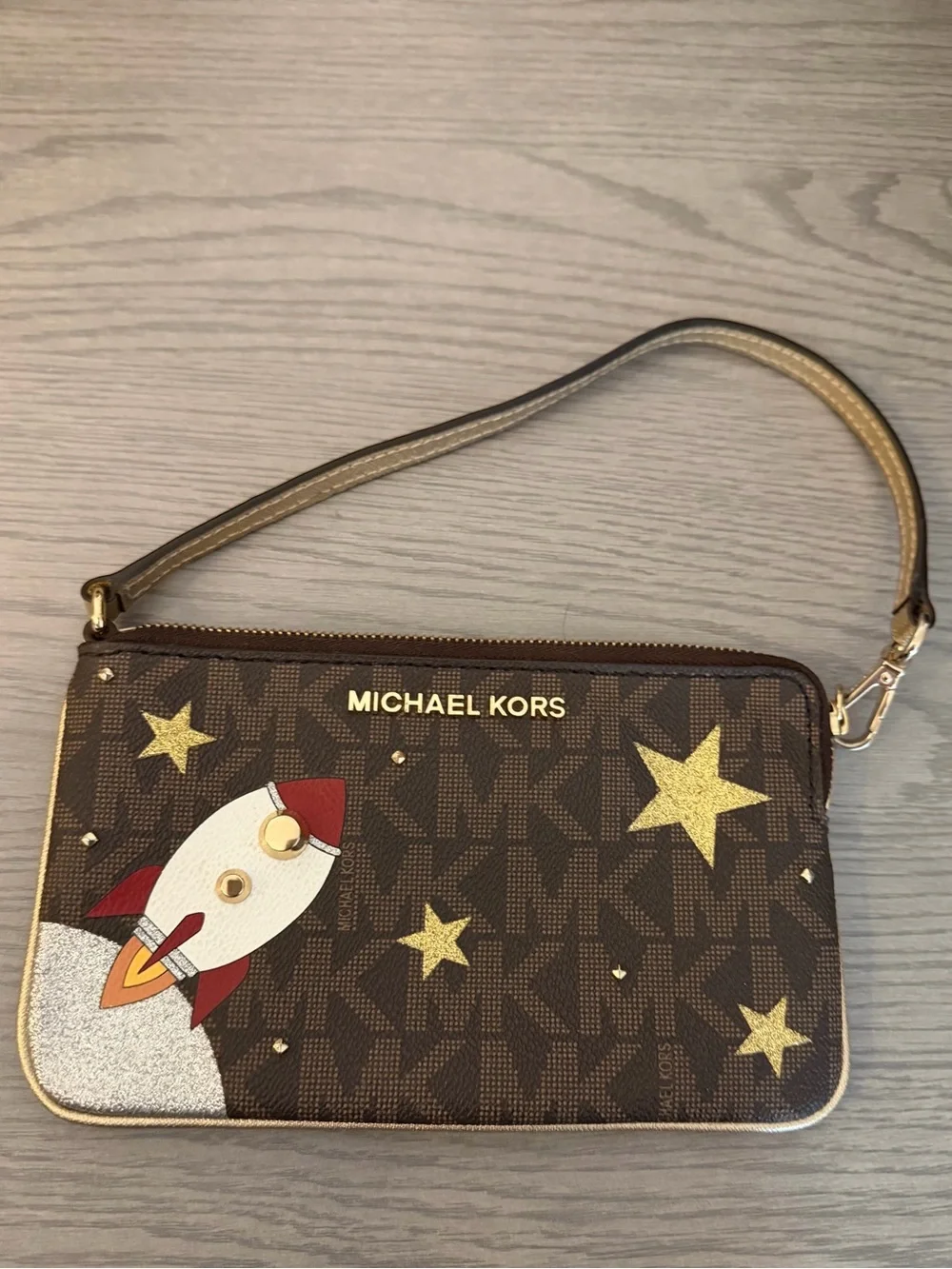 Michael Kors MK Signature Rocket Stars Wristlet Brown Gold Glitter
